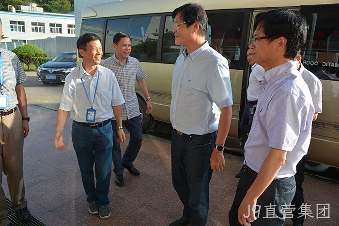省食品药品监督管理局局长朱志泉来J9直营集团调研 省食品药品监督管理局局长朱志泉来J9直营集团调研